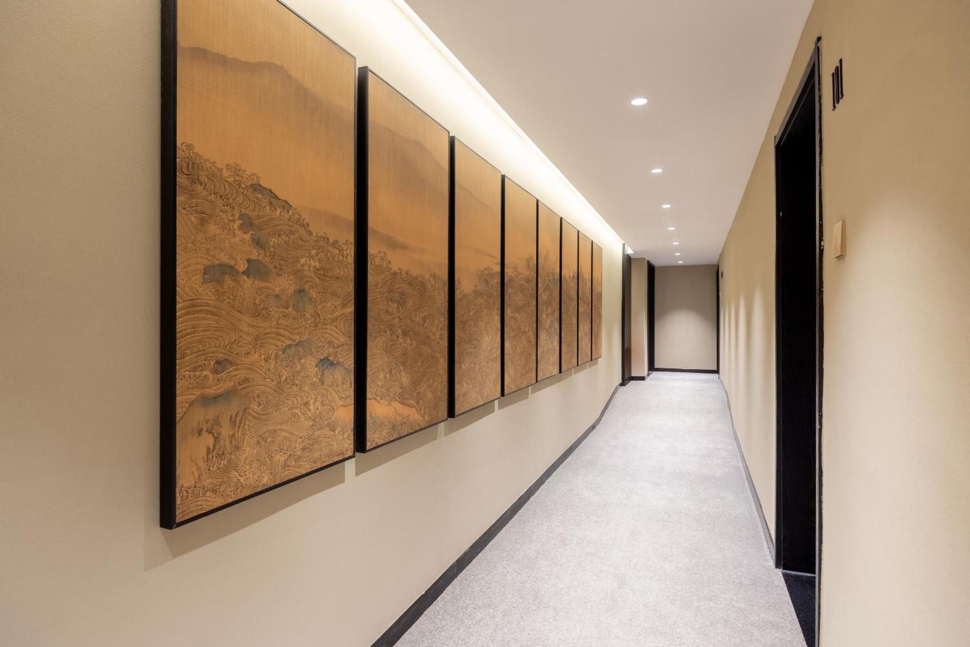 Beijing Tangfu Nanluoguxiang Wang Fu Jing Forbidden City Snack Street Hotel,1 Stop Walking To Airport Express,3 Stop To Tiananmen&Free Laundry Dry Service &Professional Free Tour Ticket Service With English Speaking Staff المظهر الخارجي الصورة