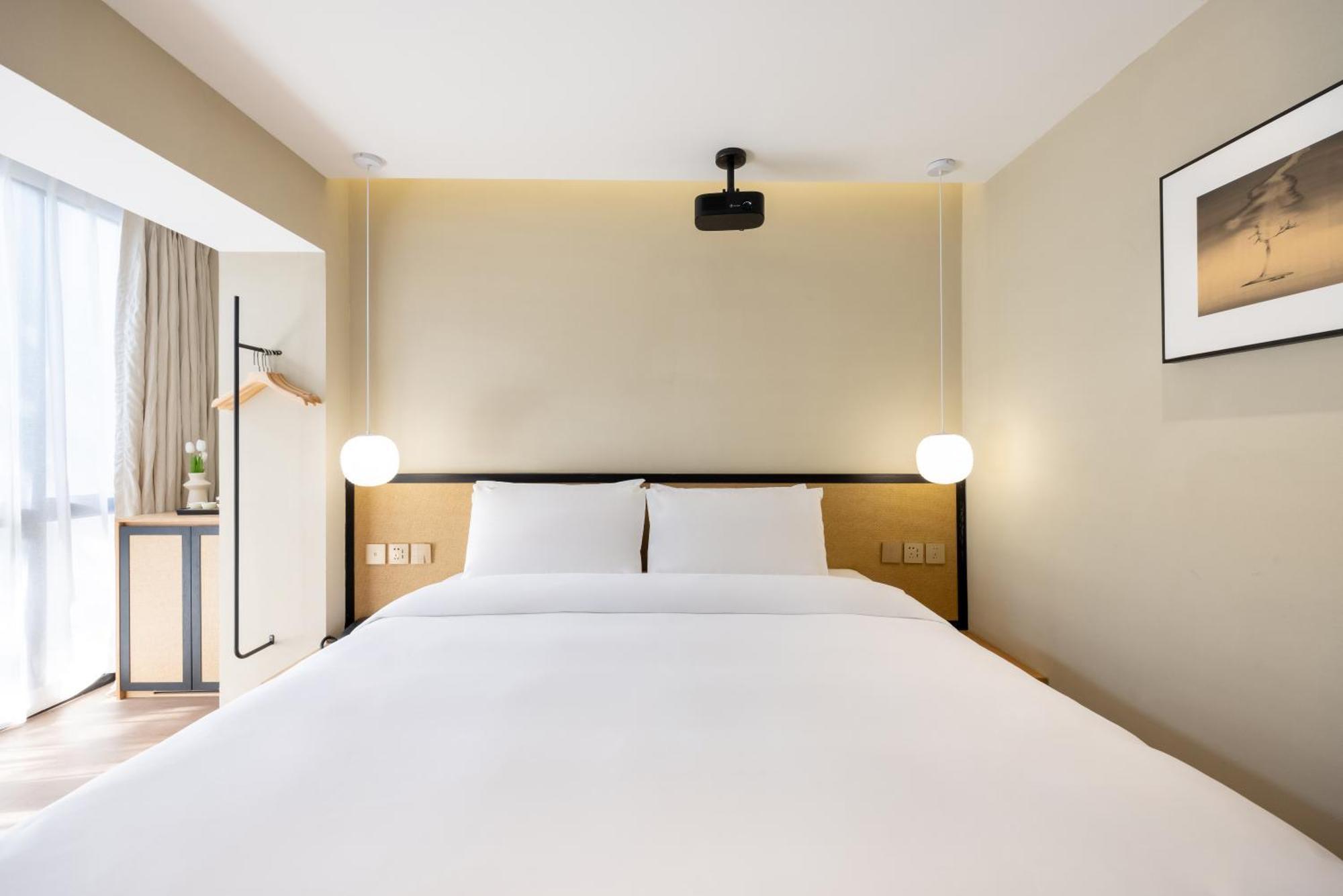 Beijing Tangfu Nanluoguxiang Wang Fu Jing Forbidden City Snack Street Hotel,1 Stop Walking To Airport Express,3 Stop To Tiananmen&Free Laundry Dry Service &Professional Free Tour Ticket Service With English Speaking Staff المظهر الخارجي الصورة