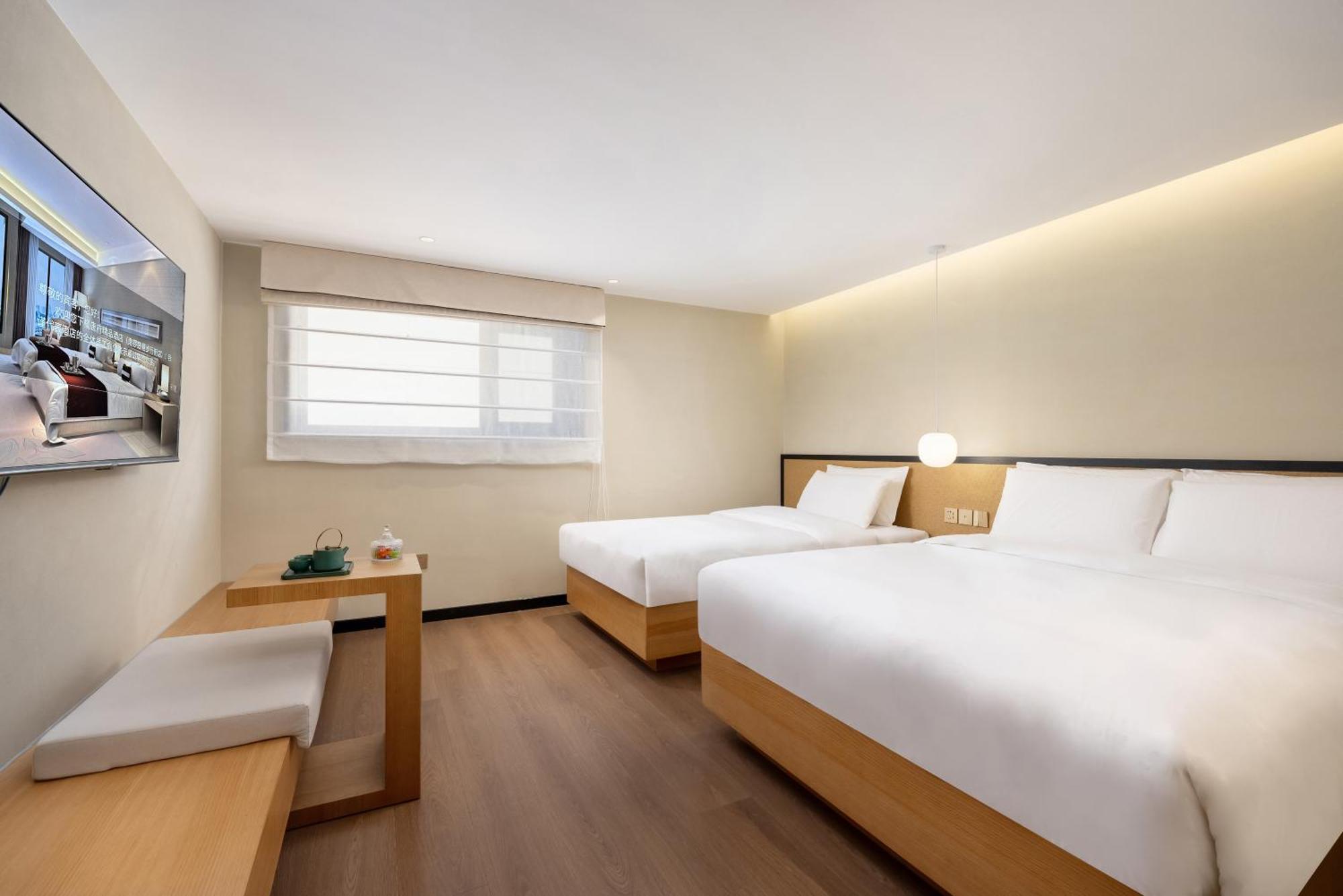Beijing Tangfu Nanluoguxiang Wang Fu Jing Forbidden City Snack Street Hotel,1 Stop Walking To Airport Express,3 Stop To Tiananmen&Free Laundry Dry Service &Professional Free Tour Ticket Service With English Speaking Staff المظهر الخارجي الصورة
