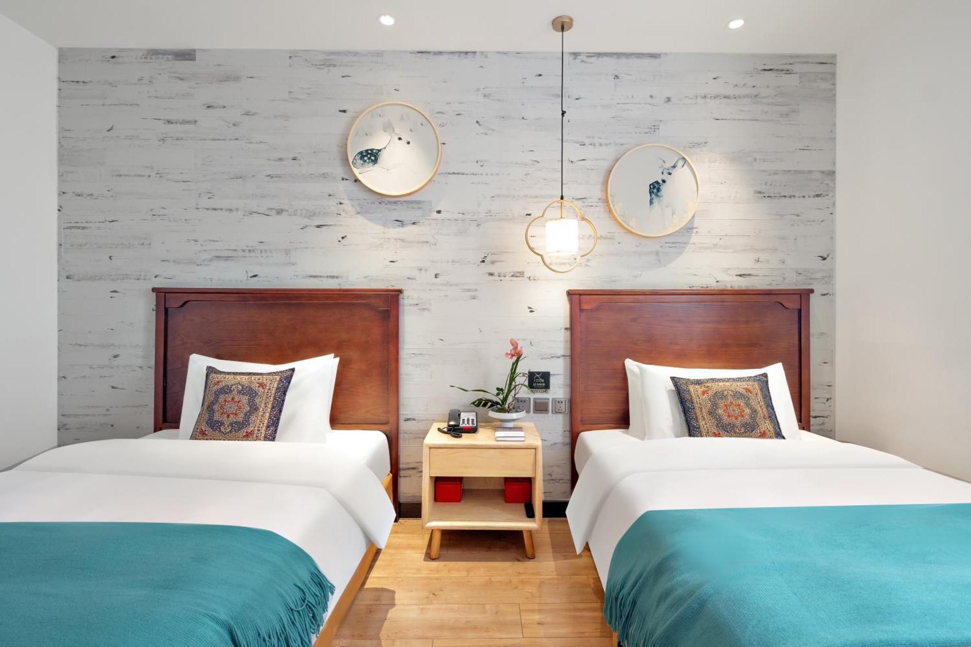 Beijing Tangfu Nanluoguxiang Wang Fu Jing Forbidden City Snack Street Hotel,1 Stop Walking To Airport Express,3 Stop To Tiananmen&Free Laundry Dry Service &Professional Free Tour Ticket Service With English Speaking Staff المظهر الخارجي الصورة