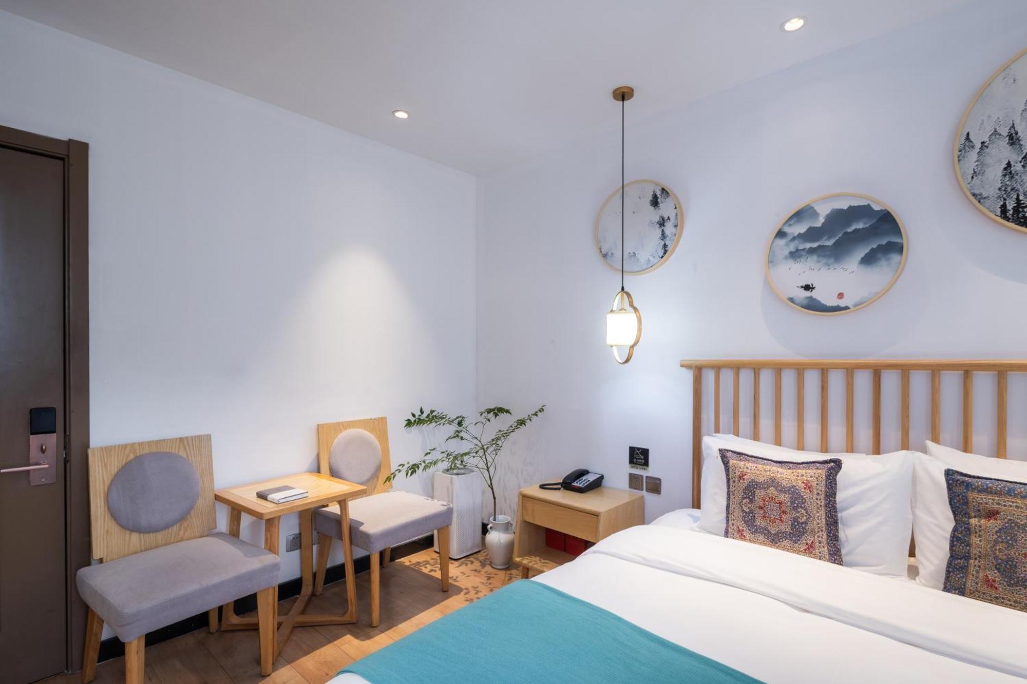 Beijing Tangfu Nanluoguxiang Wang Fu Jing Forbidden City Snack Street Hotel,1 Stop Walking To Airport Express,3 Stop To Tiananmen&Free Laundry Dry Service &Professional Free Tour Ticket Service With English Speaking Staff المظهر الخارجي الصورة