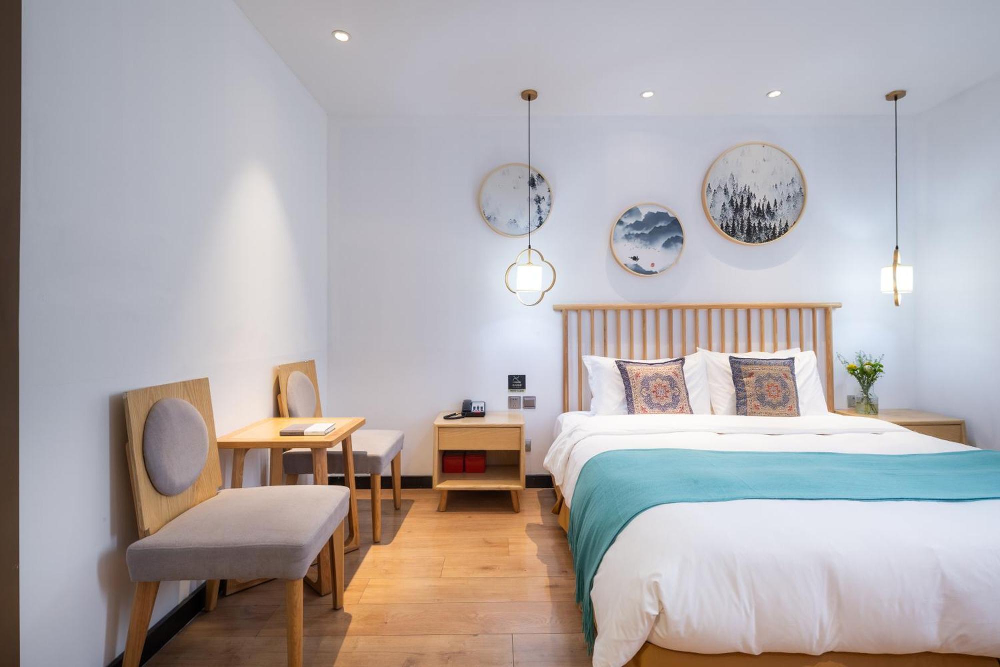 Beijing Tangfu Nanluoguxiang Wang Fu Jing Forbidden City Snack Street Hotel,1 Stop Walking To Airport Express,3 Stop To Tiananmen&Free Laundry Dry Service &Professional Free Tour Ticket Service With English Speaking Staff المظهر الخارجي الصورة
