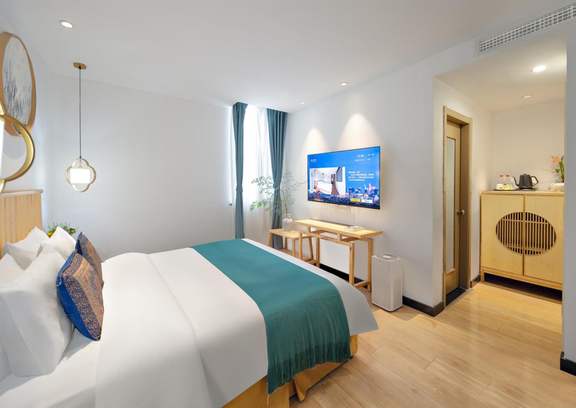 Beijing Tangfu Nanluoguxiang Wang Fu Jing Forbidden City Snack Street Hotel,1 Stop Walking To Airport Express,3 Stop To Tiananmen&Free Laundry Dry Service &Professional Free Tour Ticket Service With English Speaking Staff المظهر الخارجي الصورة